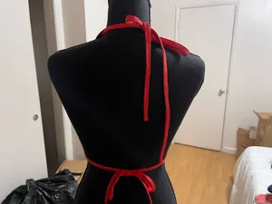 Glossy red triangle top Size M thumbnail 3