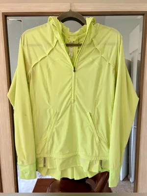 Lululemon Lightened Up Pullover bright yellow size 6 hooded Running Jacket thumbnail 3