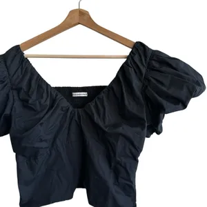 Abercrombie & Fitch Black Puff Sleeve Babydoll Top L Cropped Smocked Coquette thumbnail 4