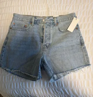 Attica hi waisted Jean shorts thumbnail 1