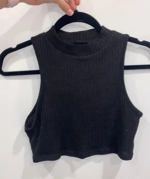 Amazon Black Cropped Mock Neck Tank Top thumbnail 1