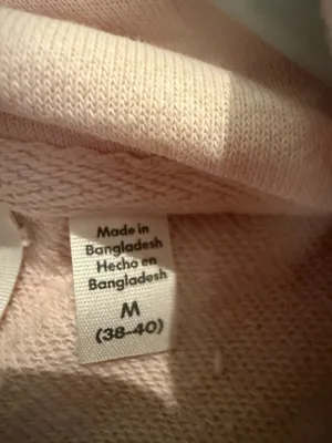 pink hoodie Size M thumbnail 2