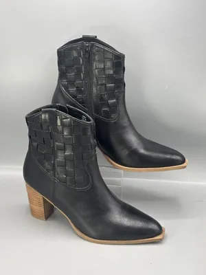 Matisse Dawn Western Booties Boots Women 9M Black Leather Stacked Heel Side Zip thumbnail 2