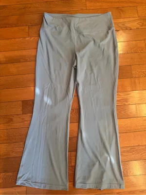 Lululemon Groove Nulu High‑Rise Flared Pant Regular – Size 18 thumbnail 2