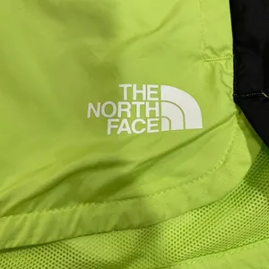 The North Face Women’s Green Running Shorts Size Medium Hydrenaline Athletic thumbnail 7