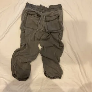Free People Gray Cropped Jogger Pants thumbnail 5
