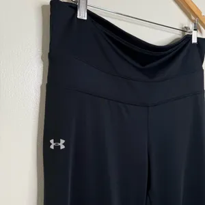 FREE w/ any purchase Black Under Armour Yoga Workout Pants Size Large 34” inseam thumbnail 4
