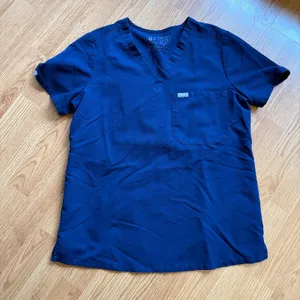 FIGS Catarina One-Pocket Scrub Top Size Medium thumbnail 4