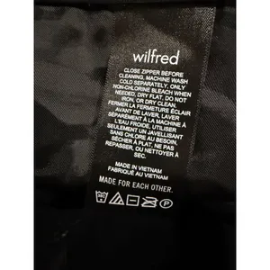Wilfred Black Melina Faux Leather Pants High Waisted Size 6 Minimalist Edgy thumbnail 8