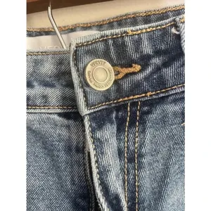 Women's Vervet Jeans High‎ Waist Distressed Blue, Size 28 EUC! 0178 thumbnail 3