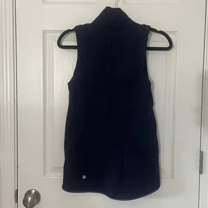 Lululemon Kicking Asphalt Vest Midnight Navy 4 Lightweight adjustable vest thumbnail 7