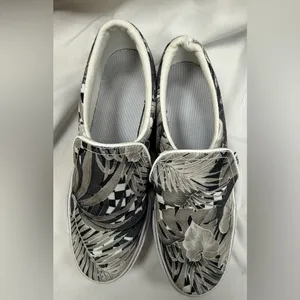Nike Women's Slip-On Sneakers in Black, White and Gray Tropical Print thumbnail 7