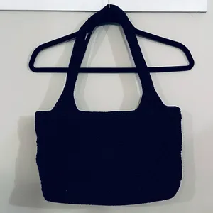 The Sak Crochet Purse Set - Black in Like New Condition thumbnail 4