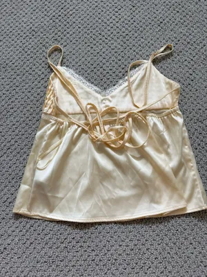 Edikted Yellow Top Tank thumbnail 3