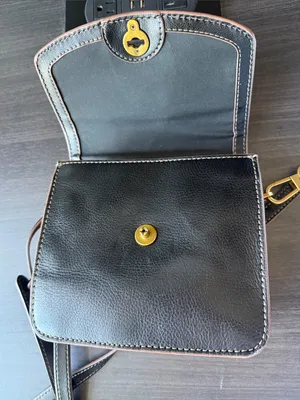 Fossil Classic Black Leather Crossbody Bag with Gold Hardware thumbnail 4