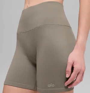 Alo Yoga 5" Seamless Ribbed Favorite Short Lignt Cocoa S thumbnail 1