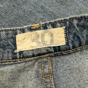 We the free button down jeans size 30 thumbnail 3