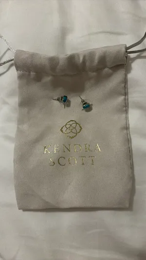 Kendra Scott Earrings thumbnail 1