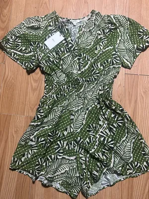 NWT ladies med tropical green white stretch romper thumbnail 3