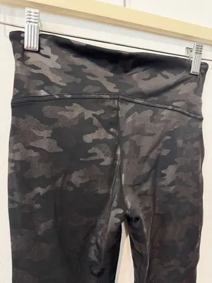 Spanx Camo Leggings Size‎ Small Black Matte Faux Leather Shaping Downtown Indie thumbnail 9