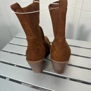 Steven by Steve Madden Reeve Suede Sock Booties Size 8 M NWOT thumbnail 5