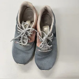 Nike Tanjun Racer Red White Blue Sneakers Womens 8.5 Running Shoes Casual thumbnail 6
