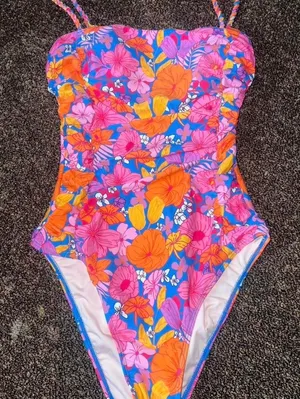 Cupshe One-Piece Swimsuit thumbnail 1