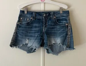 Miss Me Easy Shorts Size 28 Woman’s Jean Shorts thumbnail 1