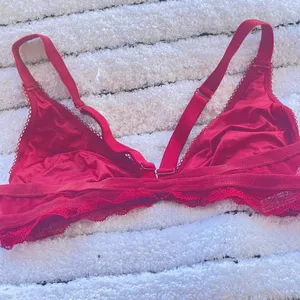 Victorias Secret red lace bralette thumbnail 5