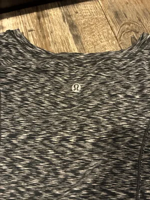 Lululemon Tee thumbnail 3