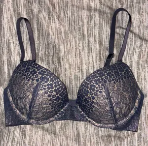 Victoria's Secret Bra thumbnail 1