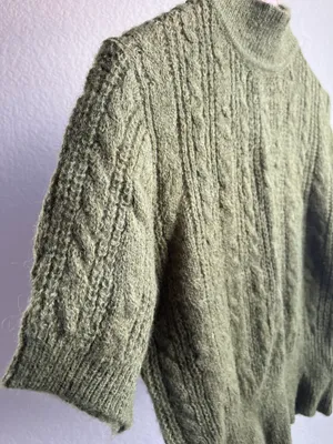 Cropped Cable Knit Sweater Vintage thumbnail 4