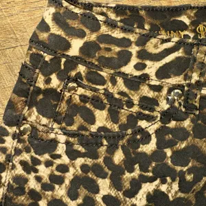 Jennifer Lopez Cheetah Print Skinny Jeans thumbnail 5