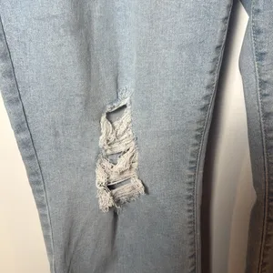 Denizen for Levi’s Women’s Mid-Rise Boyfriend Light Wash Distressed Jeans Sz 18 thumbnail 7