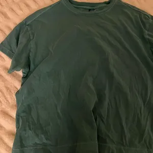 Old Navy Women's Green Short Sleeve Tee thumbnail 1