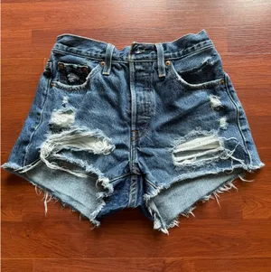 Levi’s 501 Shorts thumbnail 2