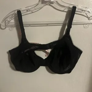 Vs bra thumbnail 3