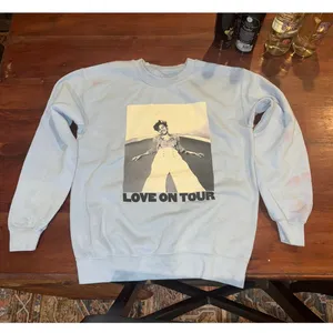HARRY STYLES Love on Tour 2021 Sweatshirt in Light Blue / Green Size Medium thumbnail 8