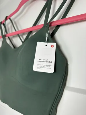 Lululemon Size 6  Like a Cloud bra thumbnail 4