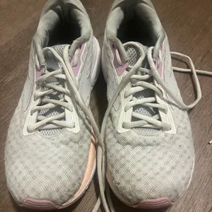 Brooks Women's White and Light Pink Athletic Shoes thumbnail 2