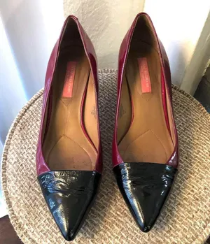Isaac Mizrahi burgundy and black two tone pointy pointed toe pumps thumbnail 2