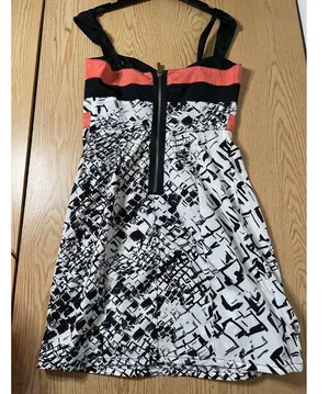 B30 Women’s Vintage Guess Lightweight Print Dress Pink Black White size Xs thumbnail 3
