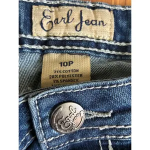 Vintage Earl Jean Bootcut Denim with Embroidered Back Pockets Size 10P thumbnail 4