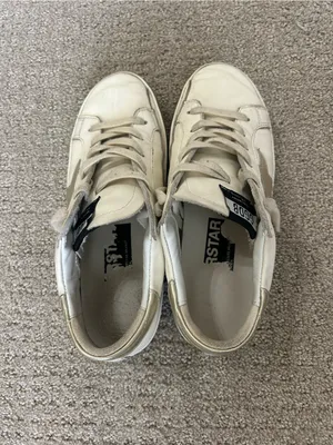 Dirty old sneakers White and Gold Star Low-Top Women's Sneakers thumbnail 5