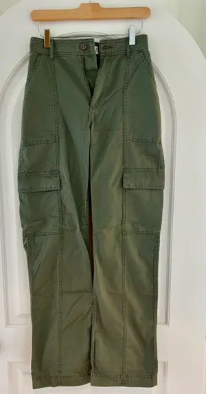 Abercrombie Relaxed Cargo Pant thumbnail 2