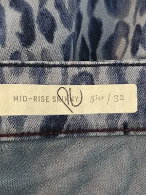 Pilcro Blue Leopard Print Mid-Rise Skinny Jeans Size 32/Size 14 thumbnail 11