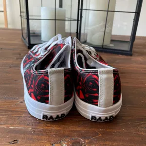 NEW Canvas Skull Low-Top Sneakers in Red & Black thumbnail 3