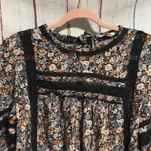 NWT American Eagle Outfitters Floral and Lace Open Back Blouse thumbnail 6