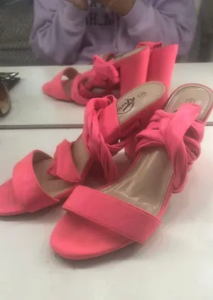 Pink Wrap Heals Size 9 thumbnail 3