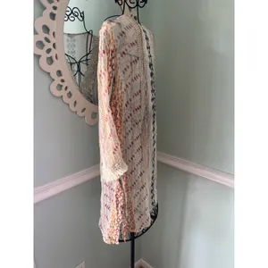 En Creme L Women's Creme‎ Floral Coverup Poncho Top Tunic thumbnail 2